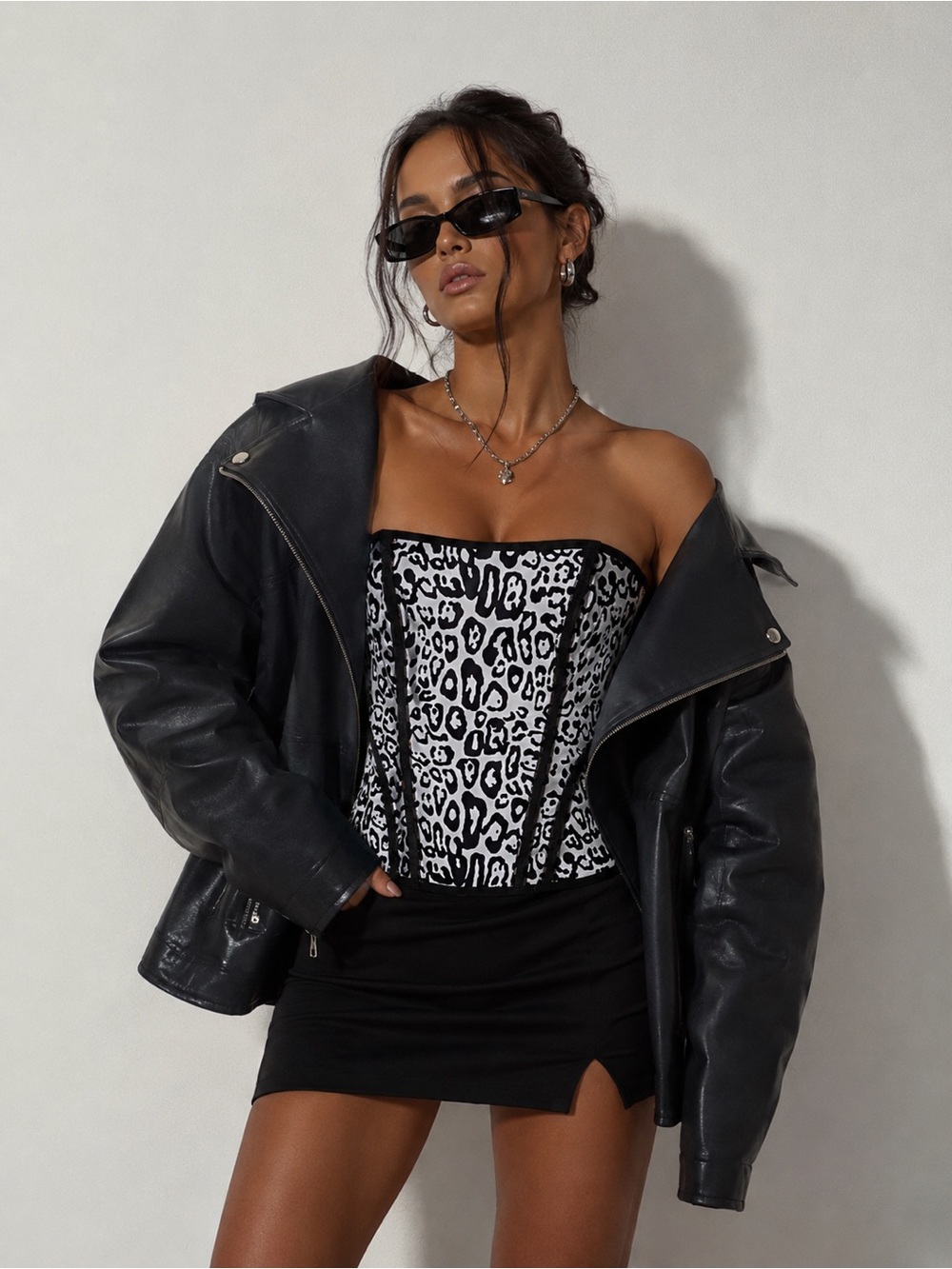 White House Black Market Animal Print Bustier Top SZ 2 Black White Corset Y2K